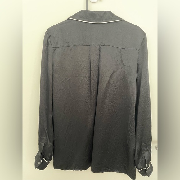 Aritzia - Babaton silk blouse - Picture 2 of 2